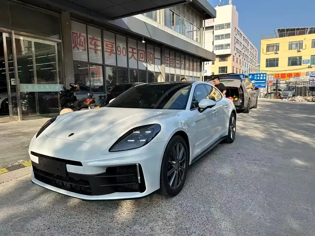 Porsche Panamera 2025 из CN, фото 10
