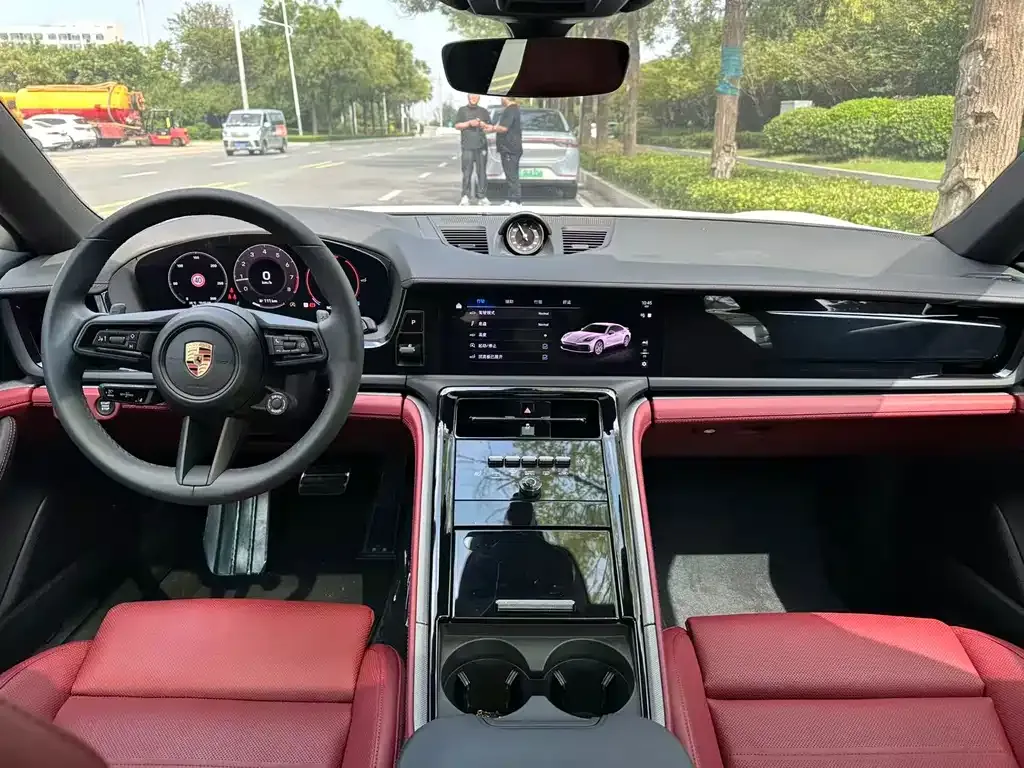 Porsche Panamera 2025 из CN, фото 7