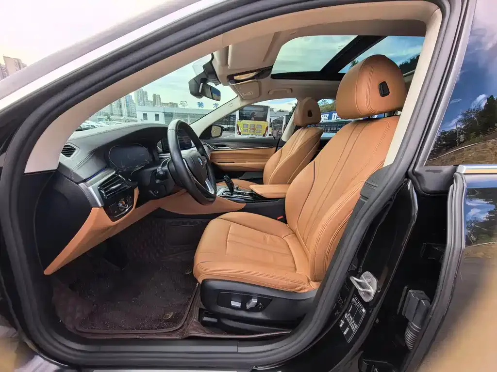 BMW 6 Series GT 2022 из CN, фото 8