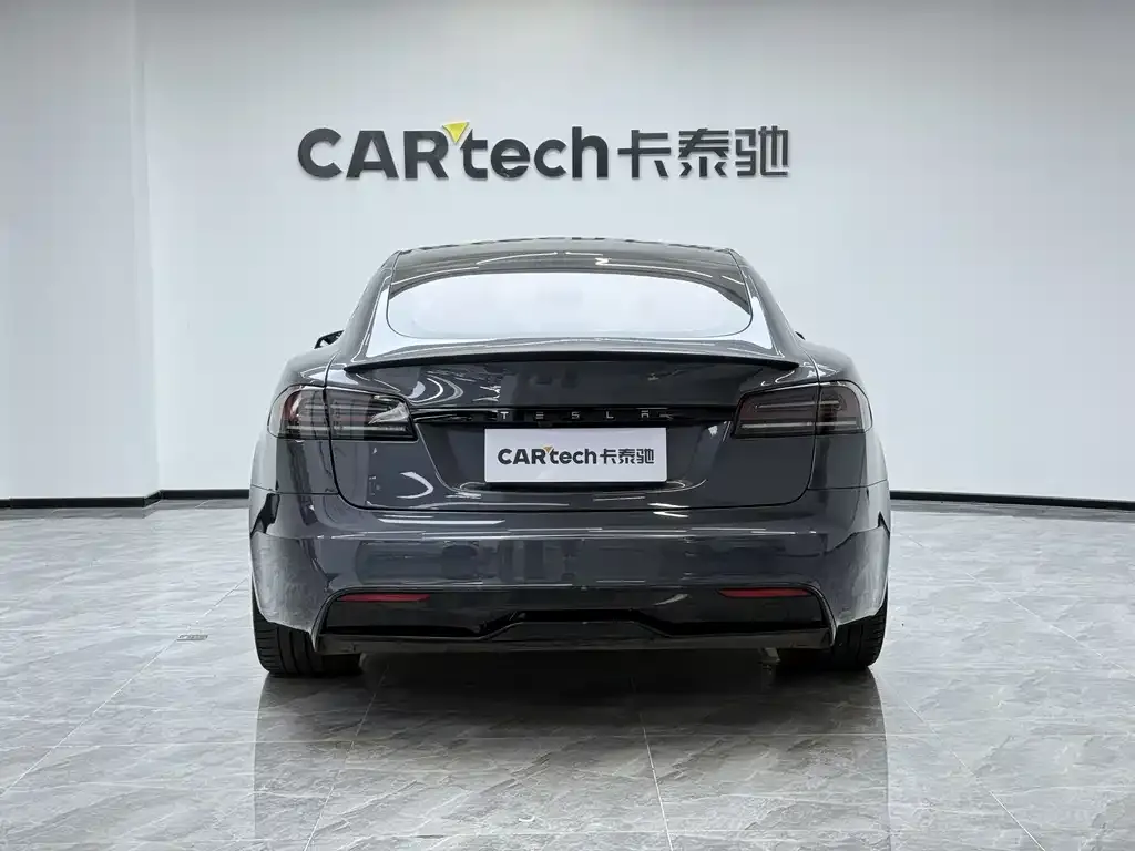 Tesla Model S — фото 4