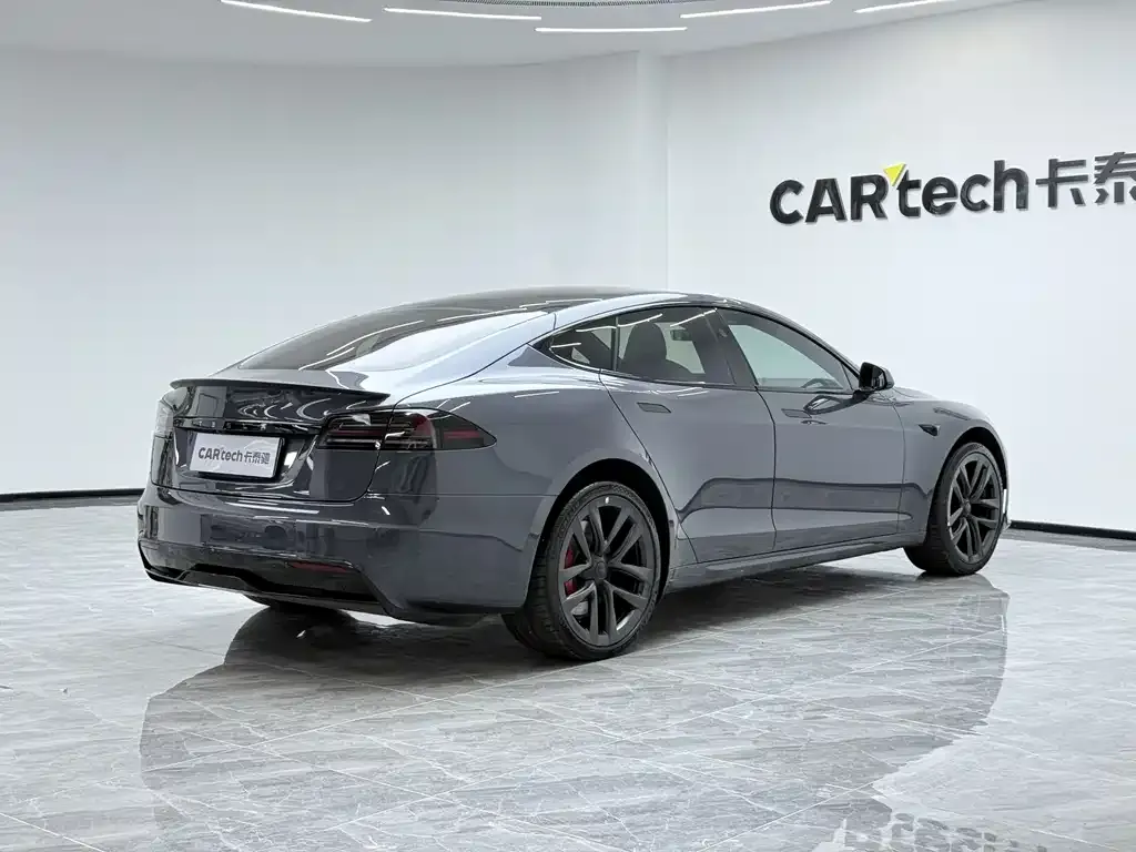 Tesla Model S — фото 6