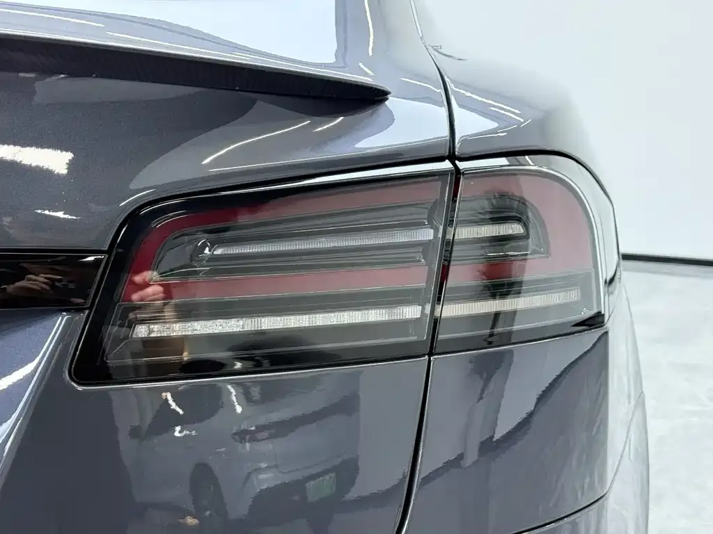 Tesla Model S — фото 8