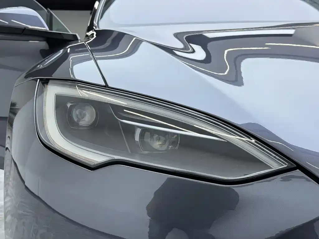 Tesla Model S — фото 9