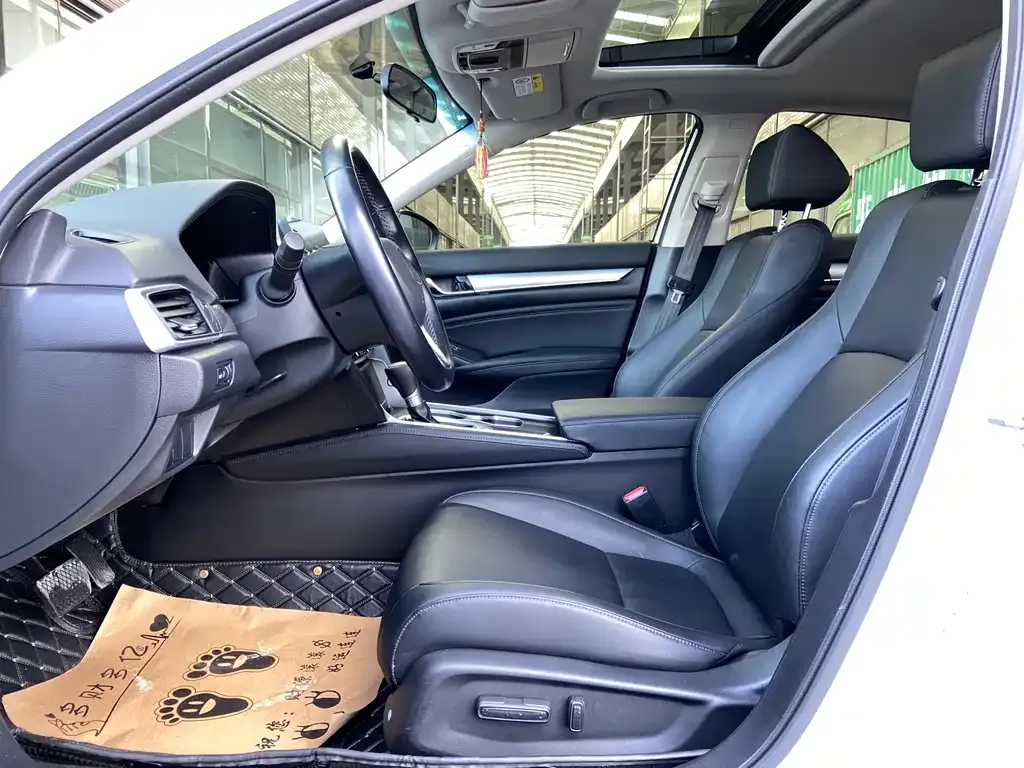 Honda Accord — фото 6