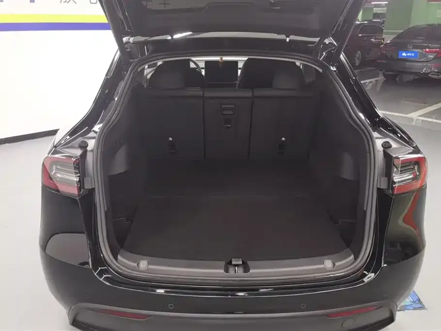Tesla Model Y 2023 из CN, фото 4