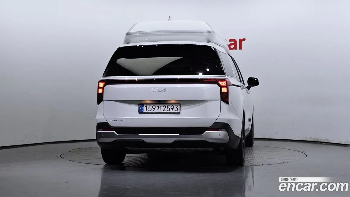 Kia Carnival — фото 4