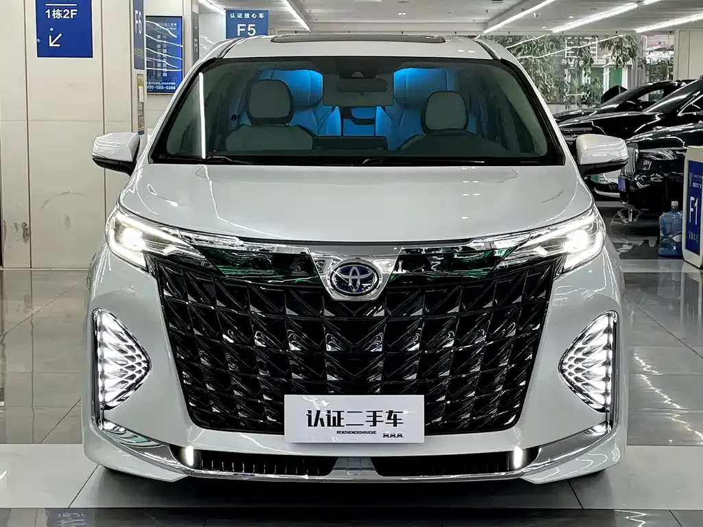 Toyota Sienna 2023 из CN, фото 3