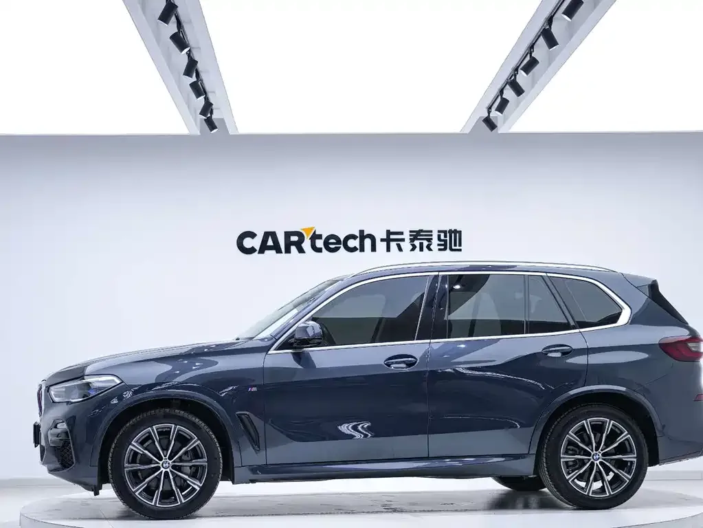 BMW X5 (Import) — фото 2