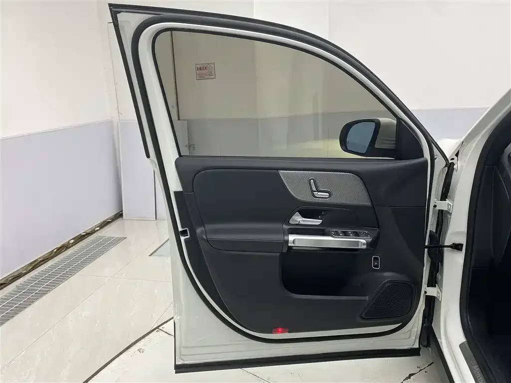 Mercedes-Benz GLB 2023 из CN, фото 7