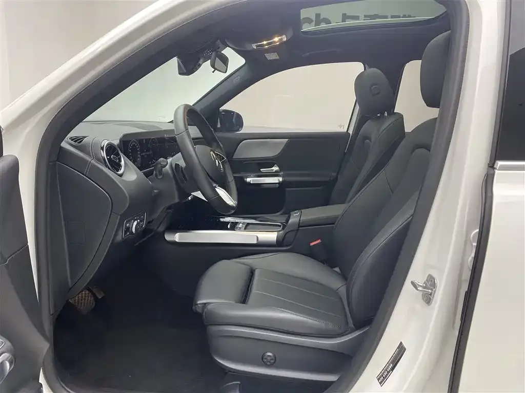 Mercedes-Benz GLB 2023 из CN, фото 8