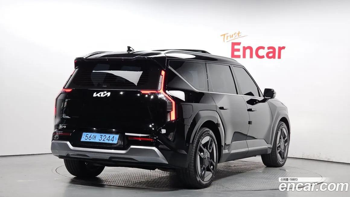 Kia EV9 2024 из KR, фото 2
