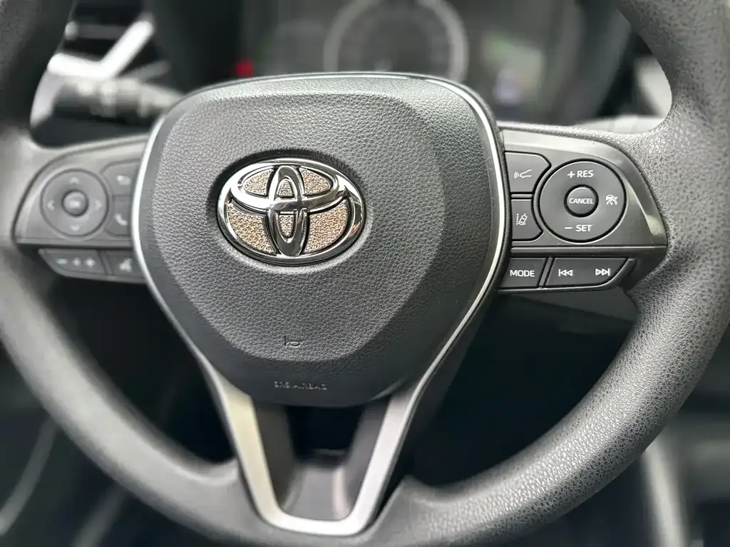 Toyota Corolla — фото 10