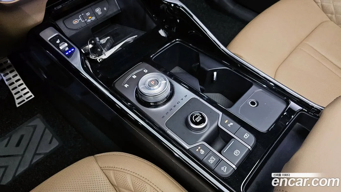 Kia Sorento — фото 9