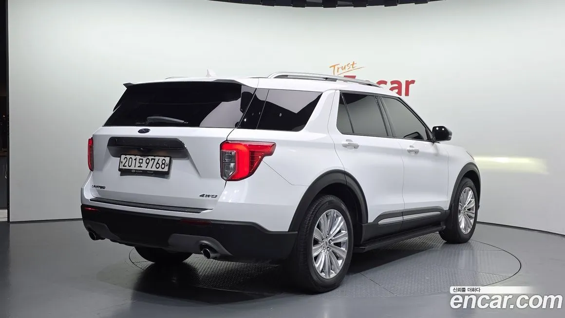Ford Explorer 2022 из KR, фото 2