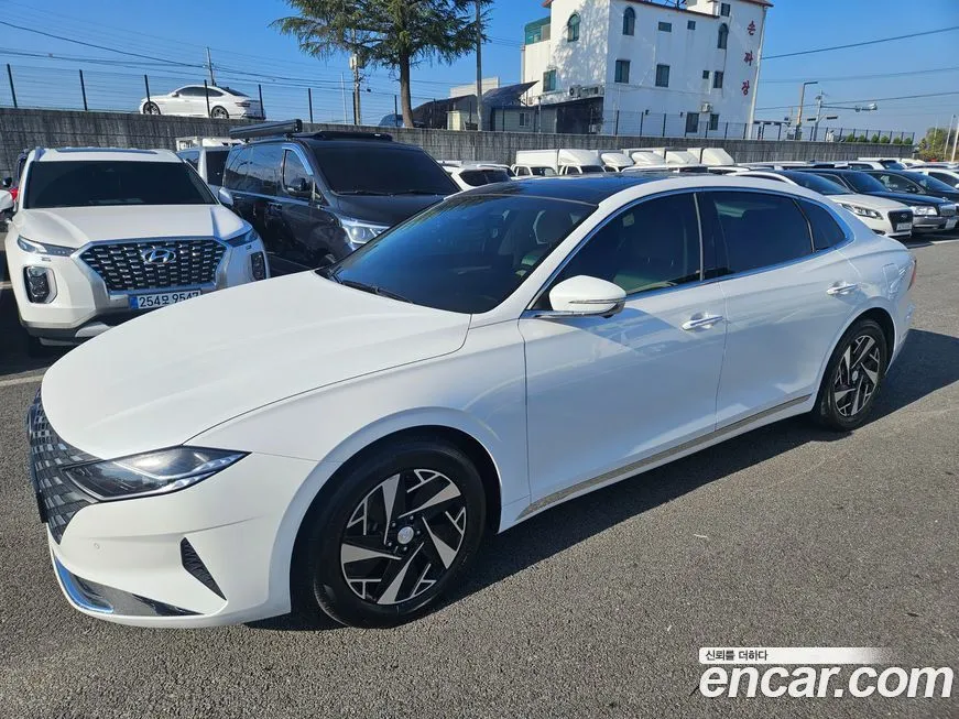 Hyundai Grandeur — фото 1