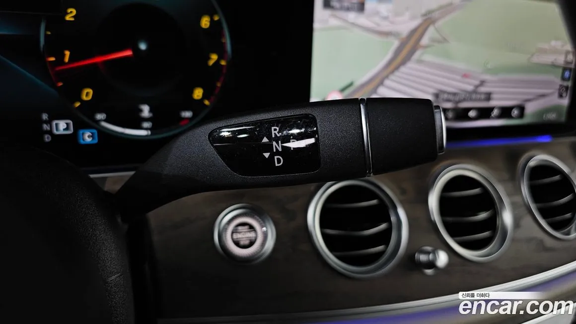 Mercedes-Benz E-Class 2022 из KR, фото 9