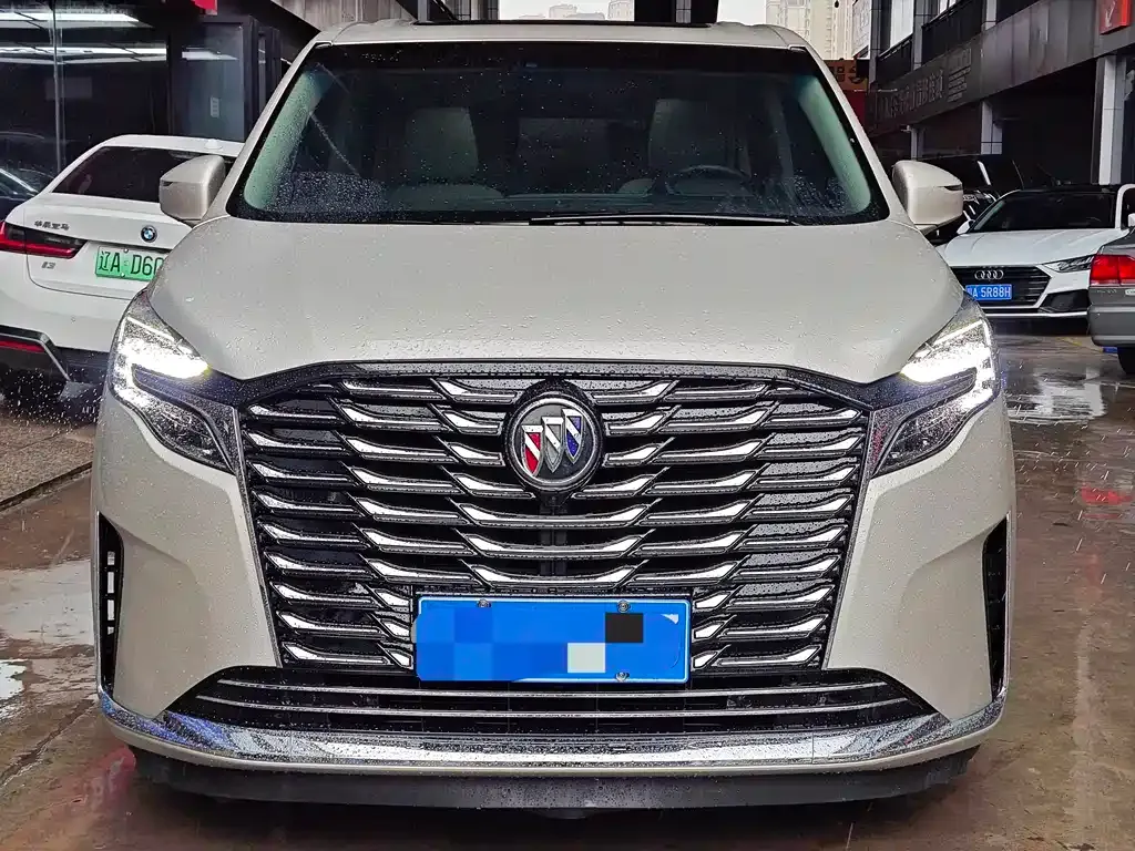 Buick GL8 2022 из CN, фото 2