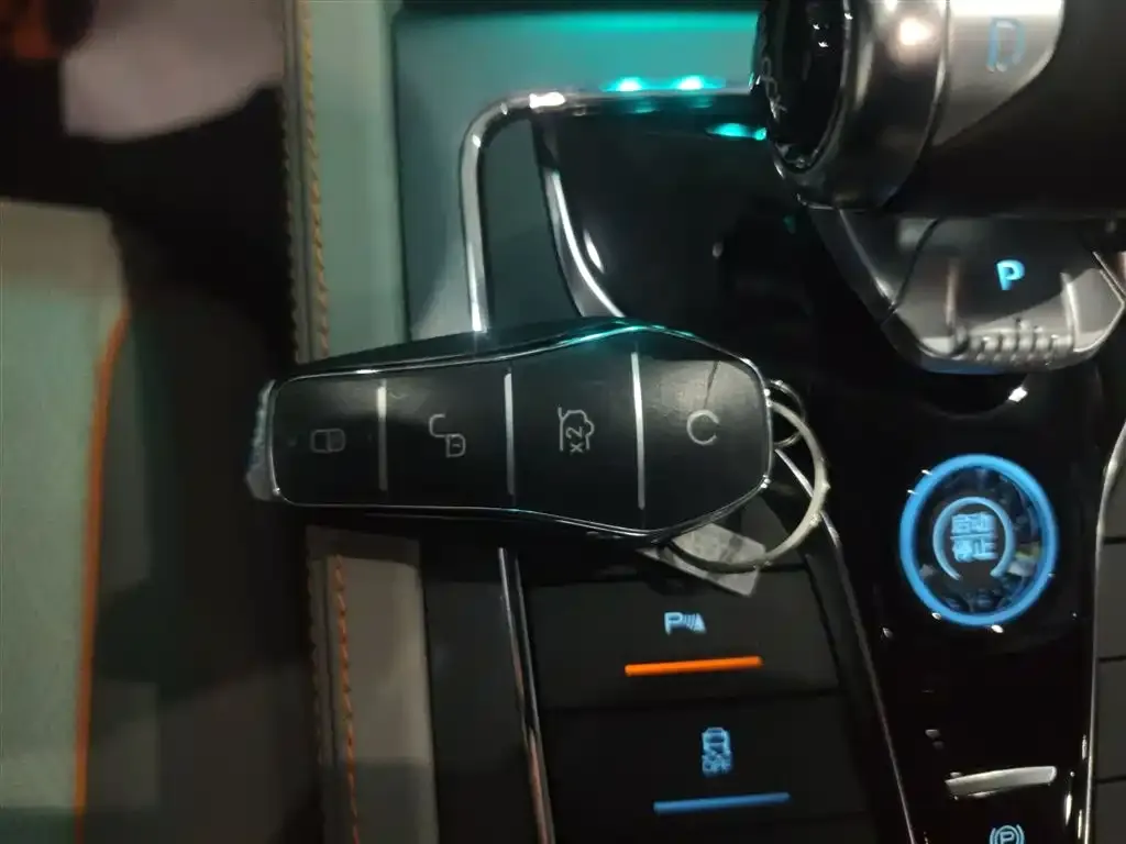 [object Object] Yuan Plus 2025 из CN, фото 9