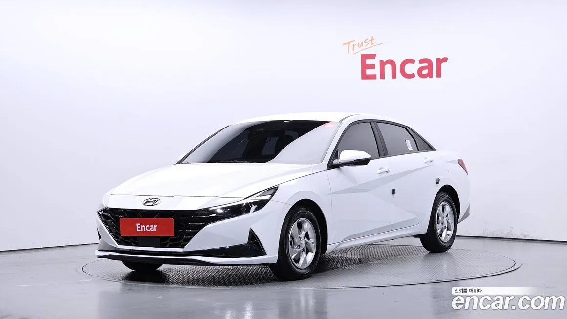 Hyundai AVANTE — фото 1