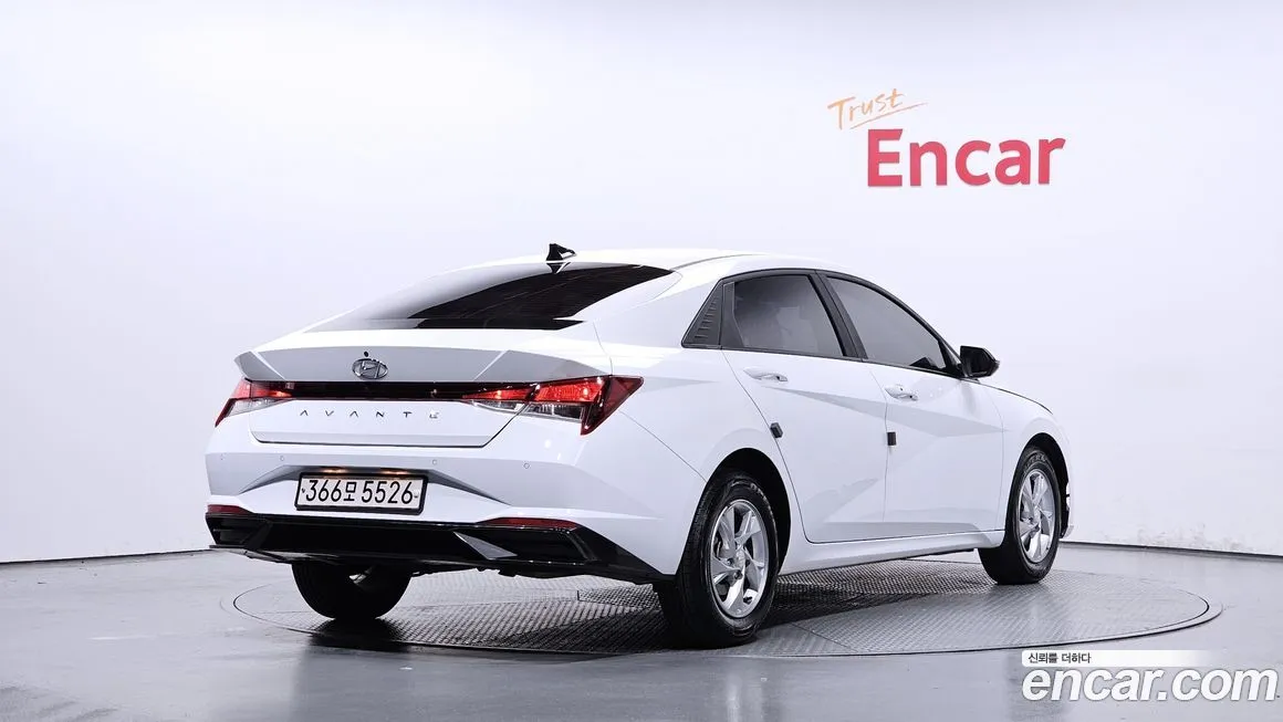 Hyundai AVANTE — фото 2