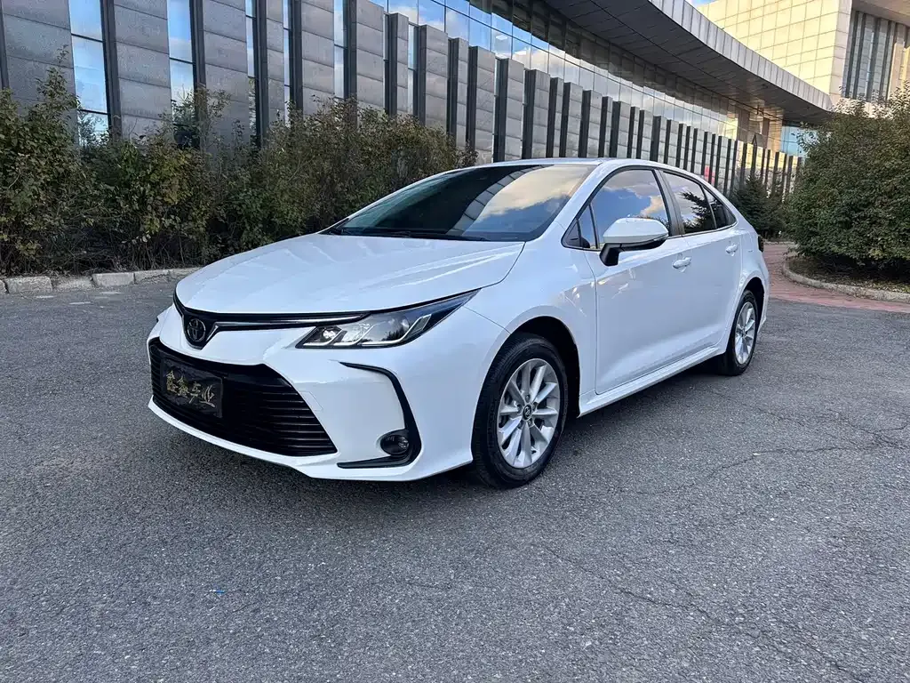Toyota Corolla 2022 из CN, фото 1