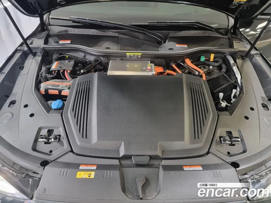 Audi Q8 e-tron 2024 из KR, фото 6