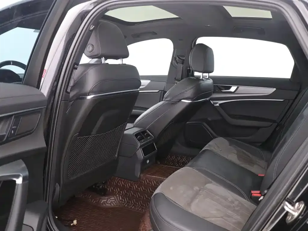 Audi A6L 2021 из CN, фото 6