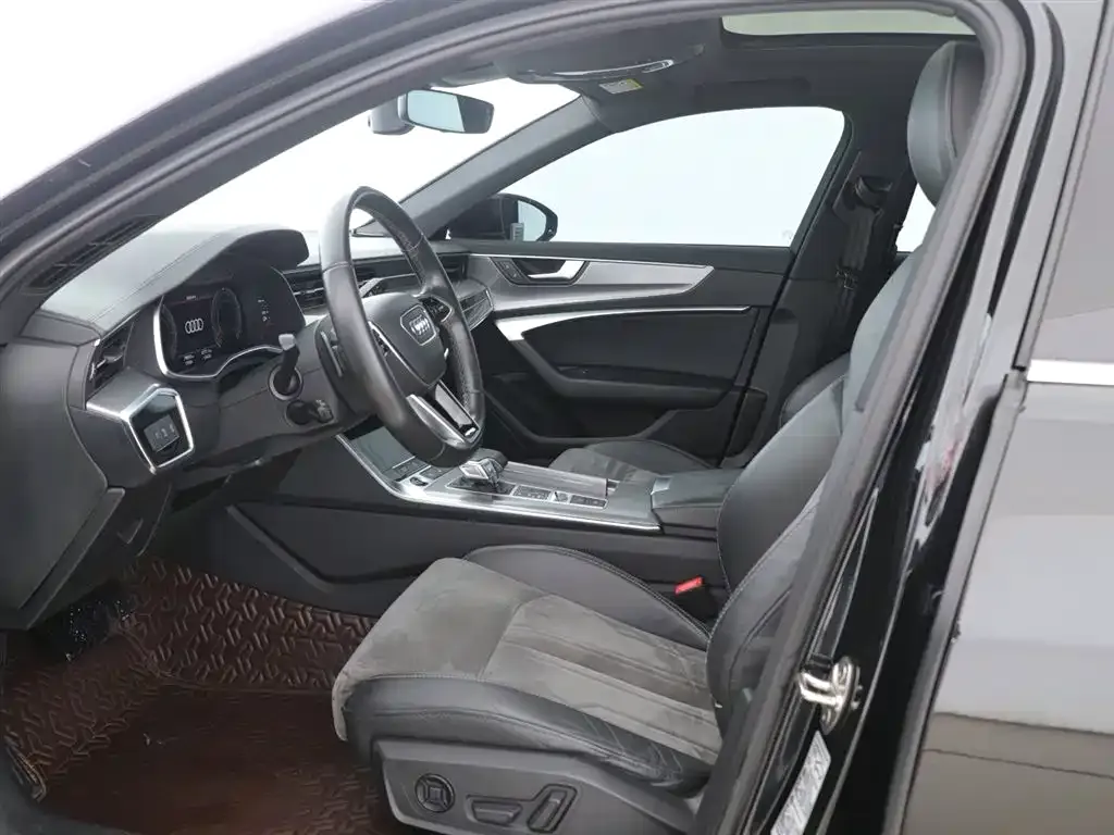 Audi A6L 2021 из CN, фото 7