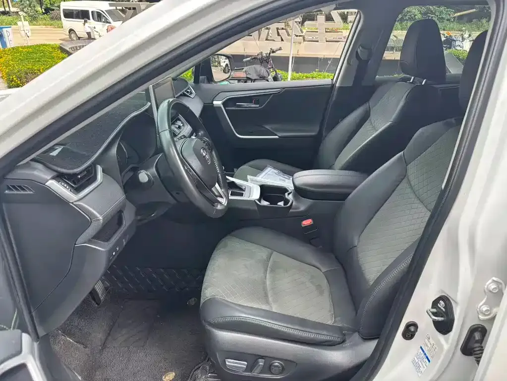 Toyota RAV4 2022 из CN, фото 5