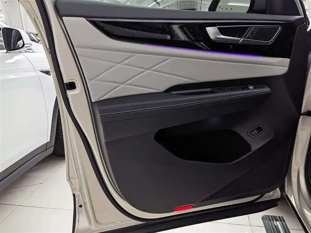 Volkswagen Teramont 2023 из CN, фото 8