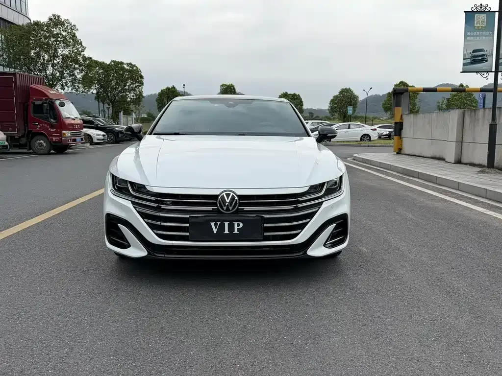 Volkswagen CC 2022 из CN, фото 2