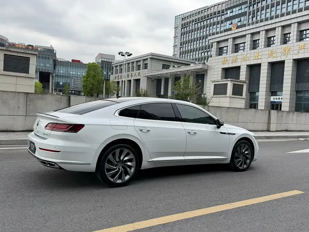 Volkswagen CC 2022 из CN, фото 4