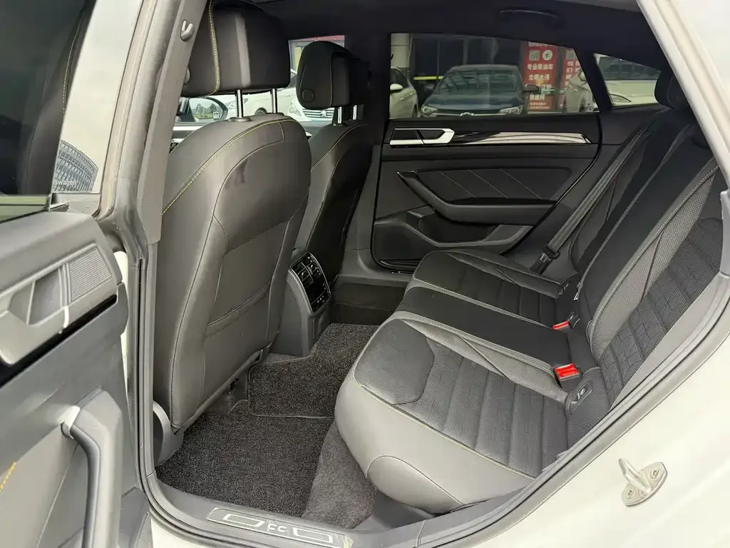 Volkswagen CC 2022 из CN, фото 7