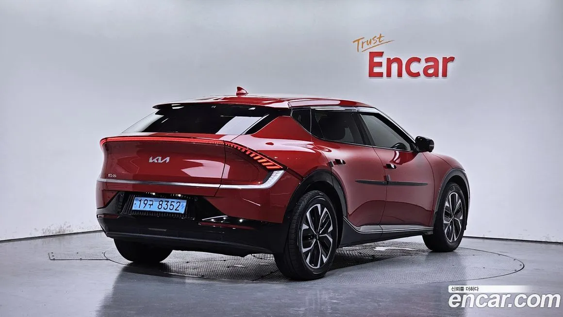 Kia EV6 2023 из KR, фото 2