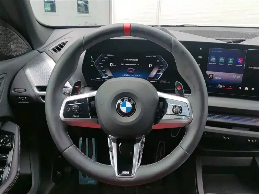 BMW M235L 2025 из CN, фото 9
