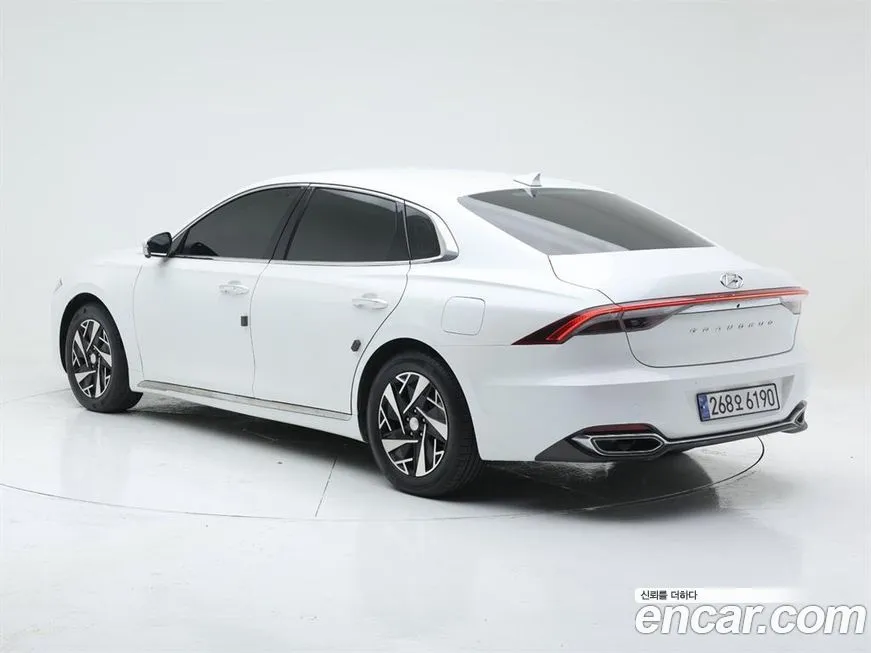 Hyundai Grandeur — фото 4
