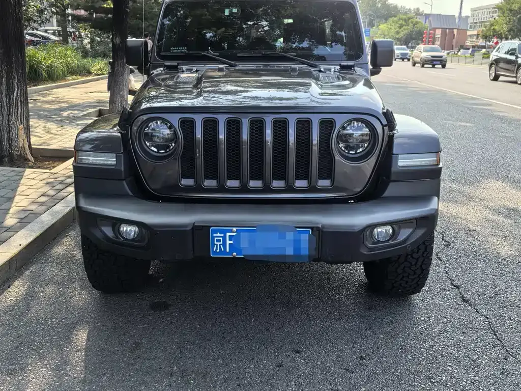 Jeep Wrangler — фото 5
