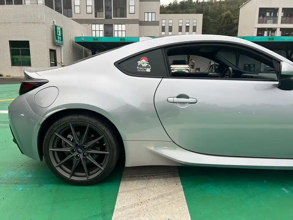 Subaru BRZ 2022 из CN, фото 4