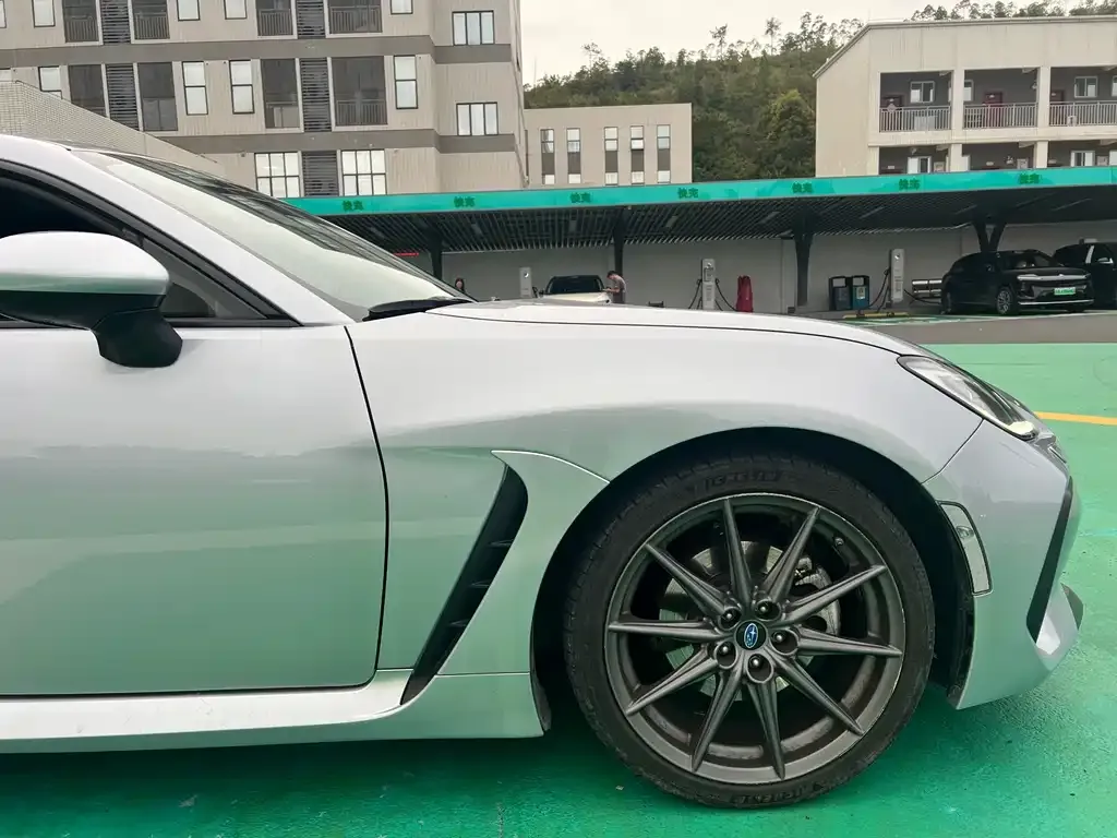 Subaru BRZ 2022 из CN, фото 5