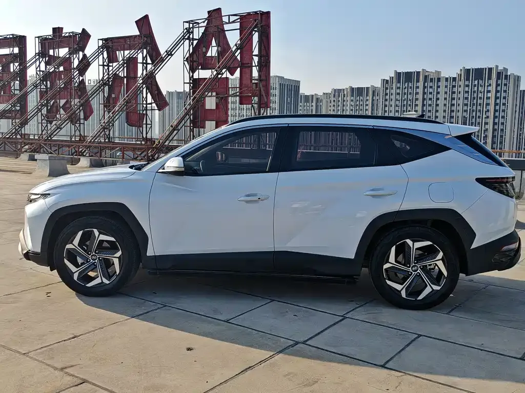 Hyundai Tucson — фото 8