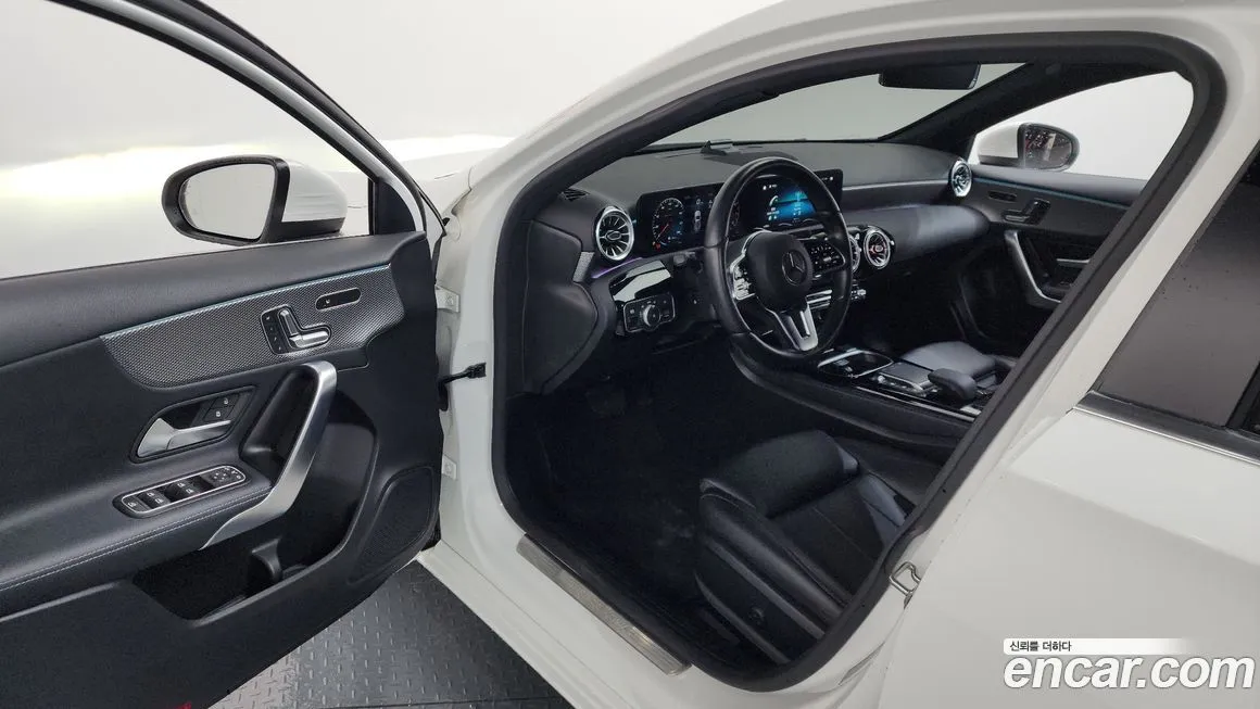 Mercedes-Benz A-Class — фото 10