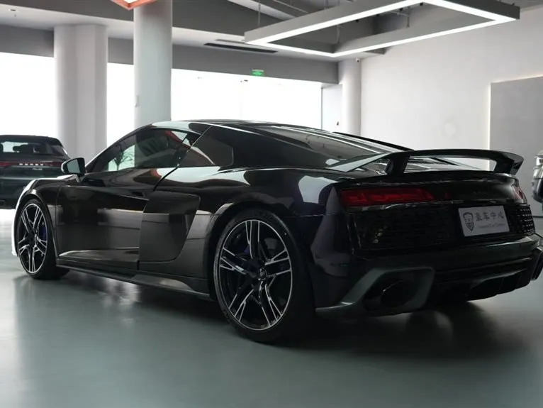 Audi R8 — фото 6