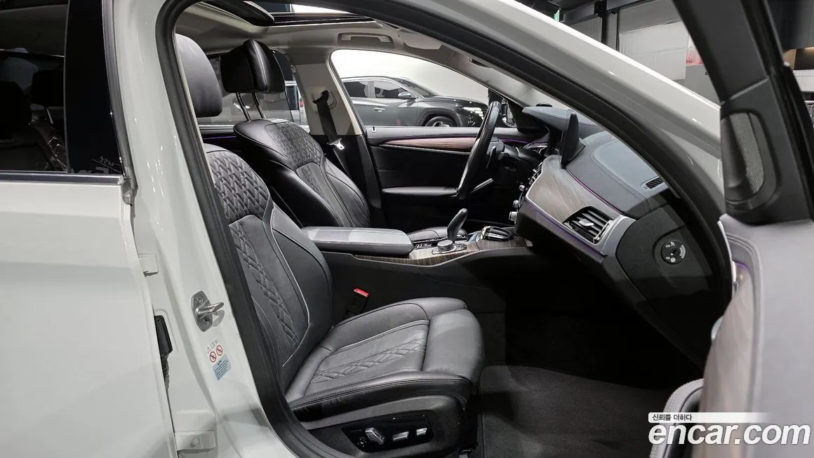 BMW 5-Series 2022 из KR, фото 10