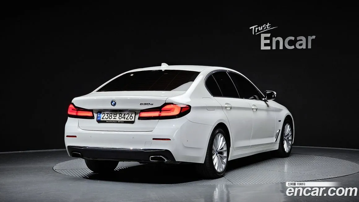 BMW 5-Series 2022 из KR, фото 2