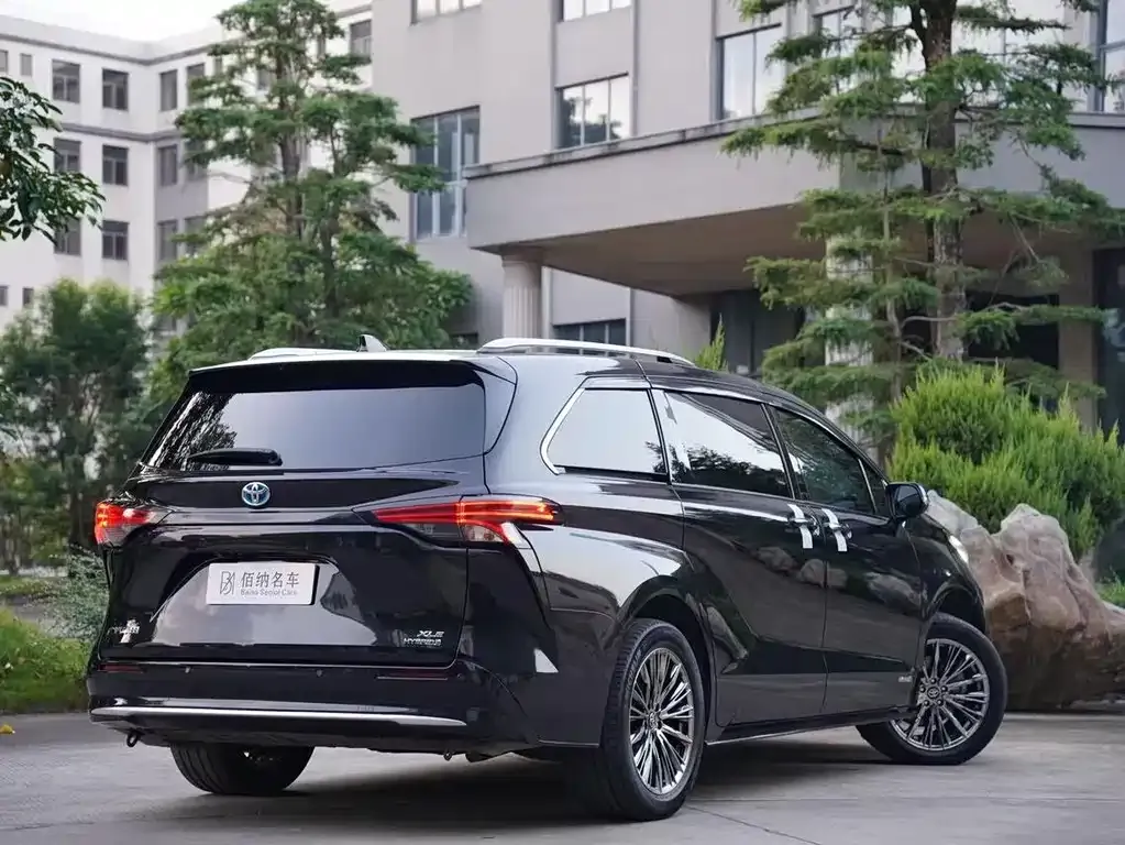 Toyota Sienna 2022 из CN, фото 10