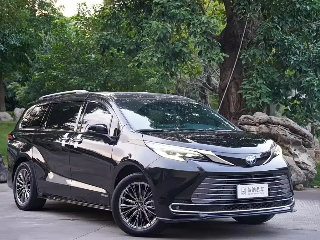 Toyota Sienna 2022 из CN, фото 4
