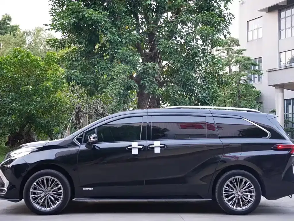 Toyota Sienna 2022 из CN, фото 6