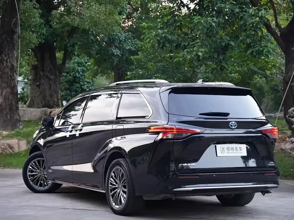 Toyota Sienna 2022 из CN, фото 8