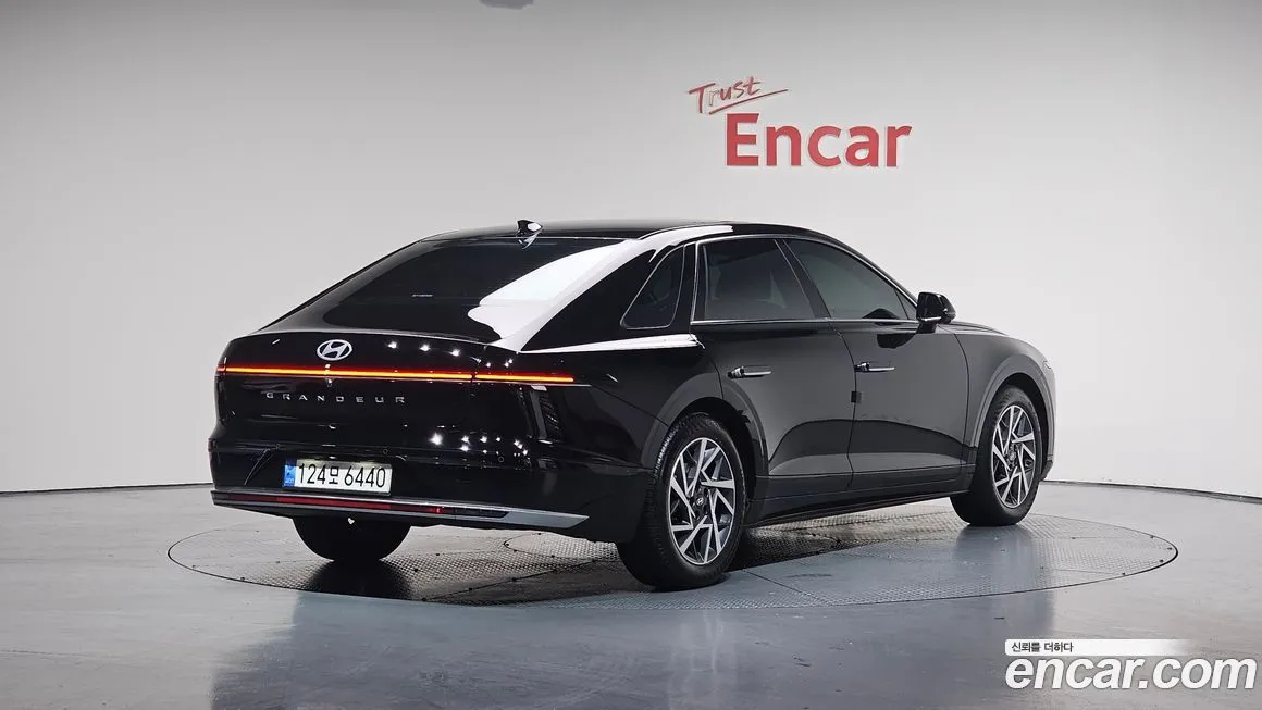 Hyundai Grandeur 2023 из KR, фото 2