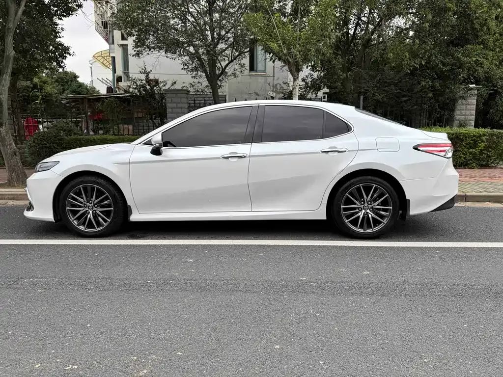 Toyota Camry 2021 из CN, фото 5